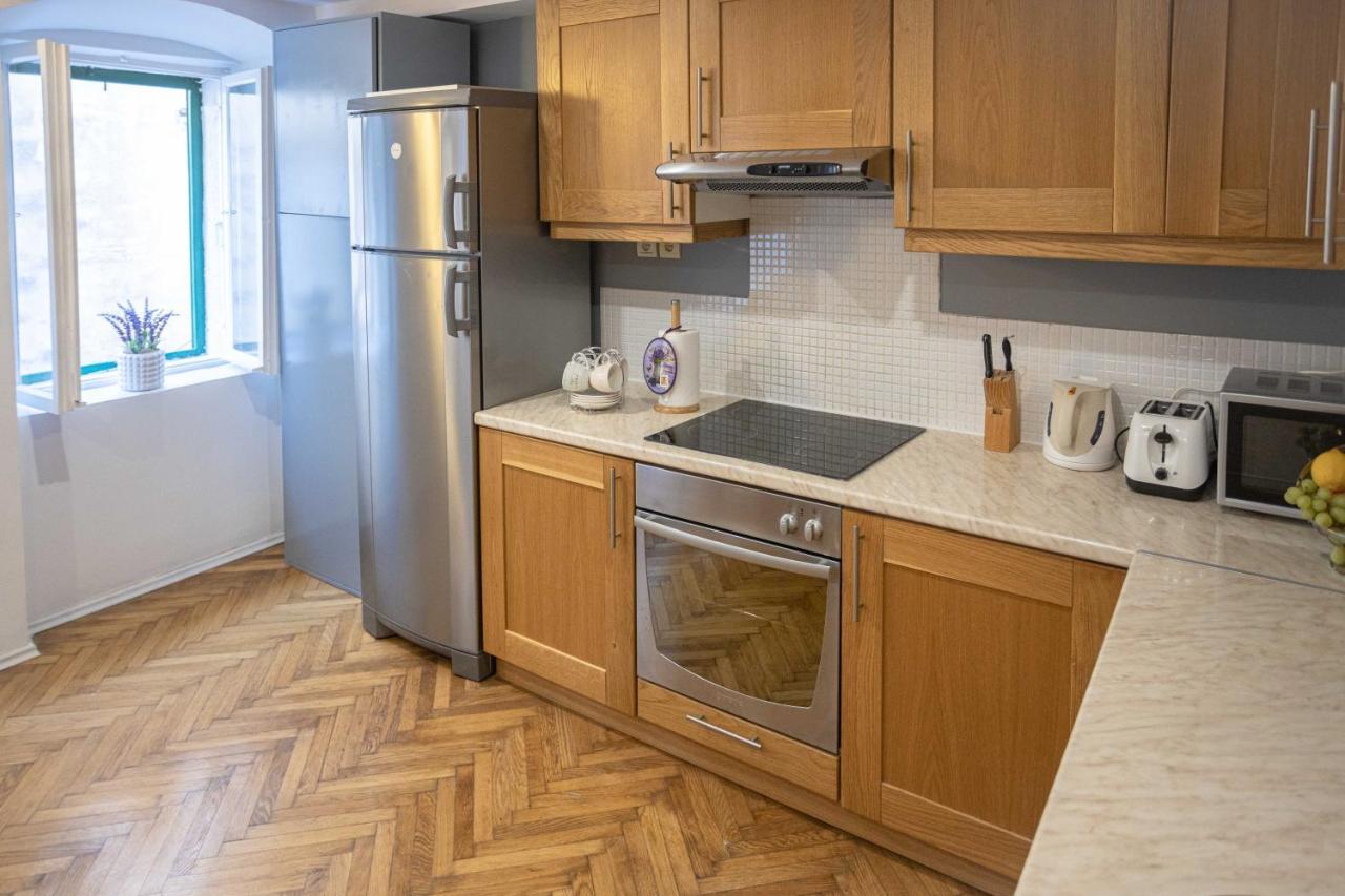 Daloro Suite Split Buitenkant foto